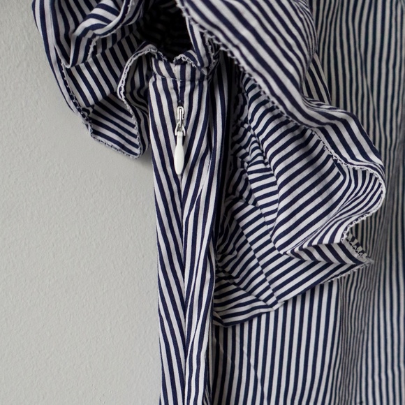 Sinclaire Striped Preppy Flutter Sleeve Top - Picture 4 of 4